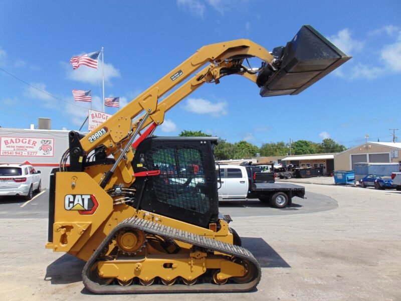 2022 CAT 299D3 "98 HP" TURBO 2 SPEED - XPS HIGH FLOW - SUPER LOADED - WEIGHT PKG - STEREO - CAMERA - HEATED AIR RIDE - Image 36