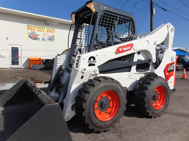 2022 BOBCAT S740 TURBO 2 SPEED SKID STEER - OPEN CAB - ONLY 1,570 HOURS - STANDARD HAND AND FOOT CONTROLS - 100% SERVICED