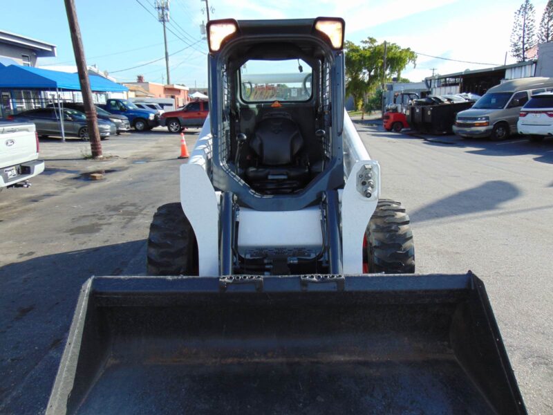 2022 BOBCAT S740 TURBO 2 SPEED SKID STEER - OPEN CAB - ONLY 1,570 HOURS - STANDARD HAND AND FOOT CONTROLS - 100% SERVICED - Image 16