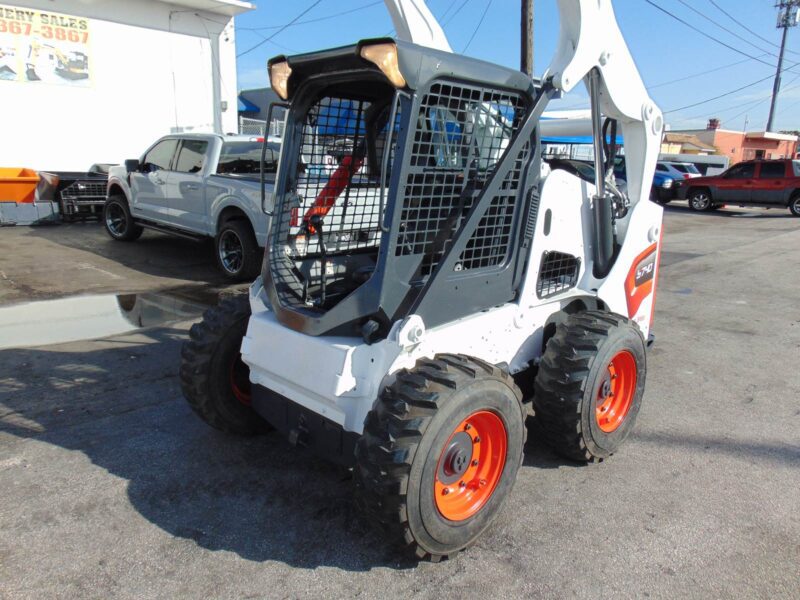 2022 BOBCAT S740 TURBO 2 SPEED SKID STEER - OPEN CAB - ONLY 1,570 HOURS - STANDARD HAND AND FOOT CONTROLS - 100% SERVICED - Image 18