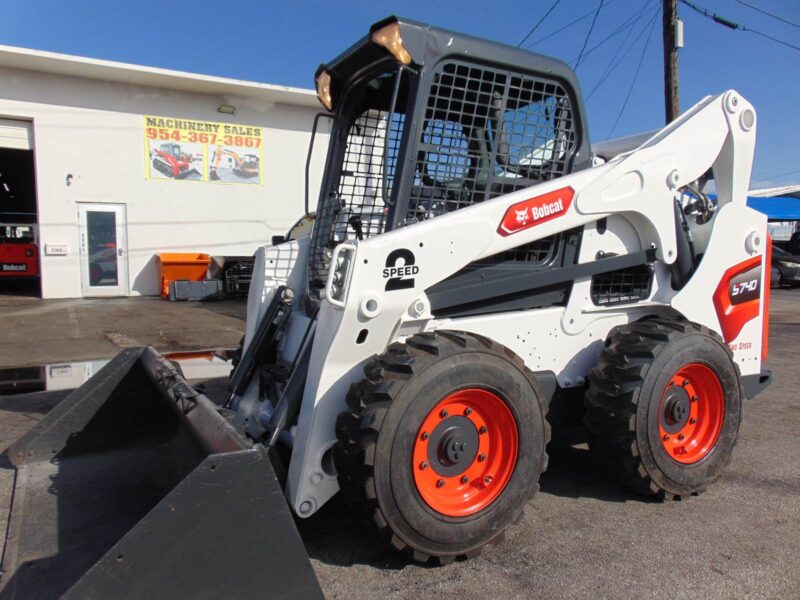 2022 BOBCAT S740 TURBO 2 SPEED SKID STEER - OPEN CAB - ONLY 1,570 HOURS - STANDARD HAND AND FOOT CONTROLS - 100% SERVICED - Image 26