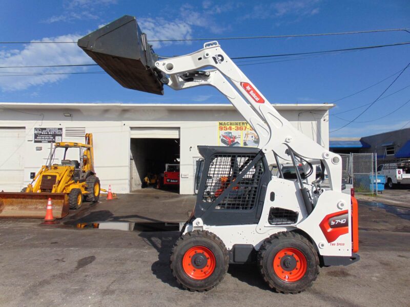 2022 BOBCAT S740 TURBO 2 SPEED SKID STEER - OPEN CAB - ONLY 1,570 HOURS - STANDARD HAND AND FOOT CONTROLS - 100% SERVICED - Image 29