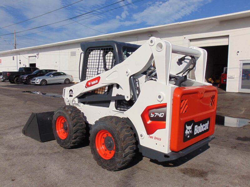 2022 BOBCAT S740 TURBO 2 SPEED SKID STEER - OPEN CAB - ONLY 1,570 HOURS - STANDARD HAND AND FOOT CONTROLS - 100% SERVICED - Image 8