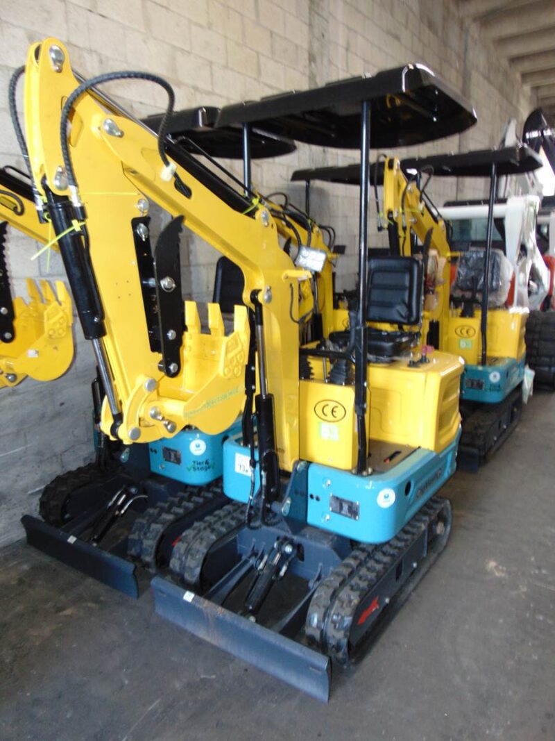 2025 DIG-MASTER DM100 MINI EXCAVATOR - 2,300 LBS - BACKFILL BLADE - TOOTH BUCKET AND THUMB - SIMPLE PILOT CONTROLS - Image 2
