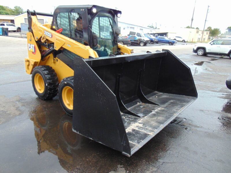 2026 SKID STEER 3 YARD "MEGA BUCKET" SUPER DUTY 102" WIDE MEGA CAPACITY - 1,000 LBS OF AMERICAN STEEL - Image 4