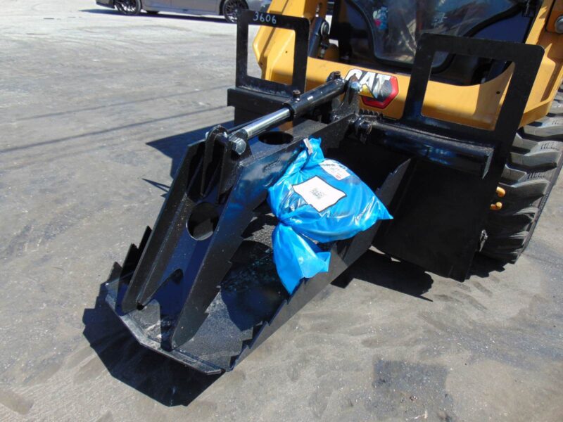 2026 RIPPING TOOTH DITCH STUMP DITCHING GRAPPLE - ALL YEARS UNIVERSAL SKID STEERS SKID STEERS - WHEEL LOADERS - TRACK LOADERS - Image 2