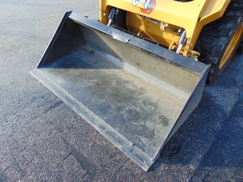 2026 SWICT 60" GENERAL PURPOSE SKID STEER GENERAL PURPOSE SMOOTH EDGE BUCKET - FITS ALL YEARS UNIVERSAL *HARD TO FIND SIZE*