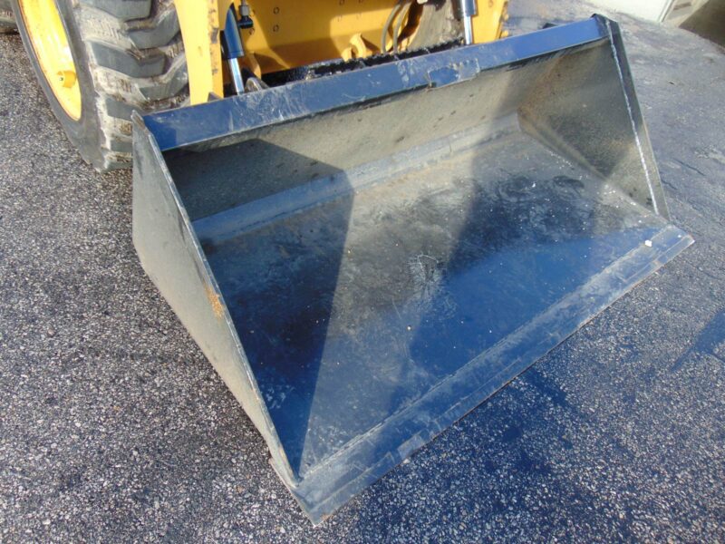 2026 SWICT 60" GENERAL PURPOSE SKID STEER GENERAL PURPOSE SMOOTH EDGE BUCKET - FITS ALL YEARS UNIVERSAL *HARD TO FIND SIZE* - Image 5