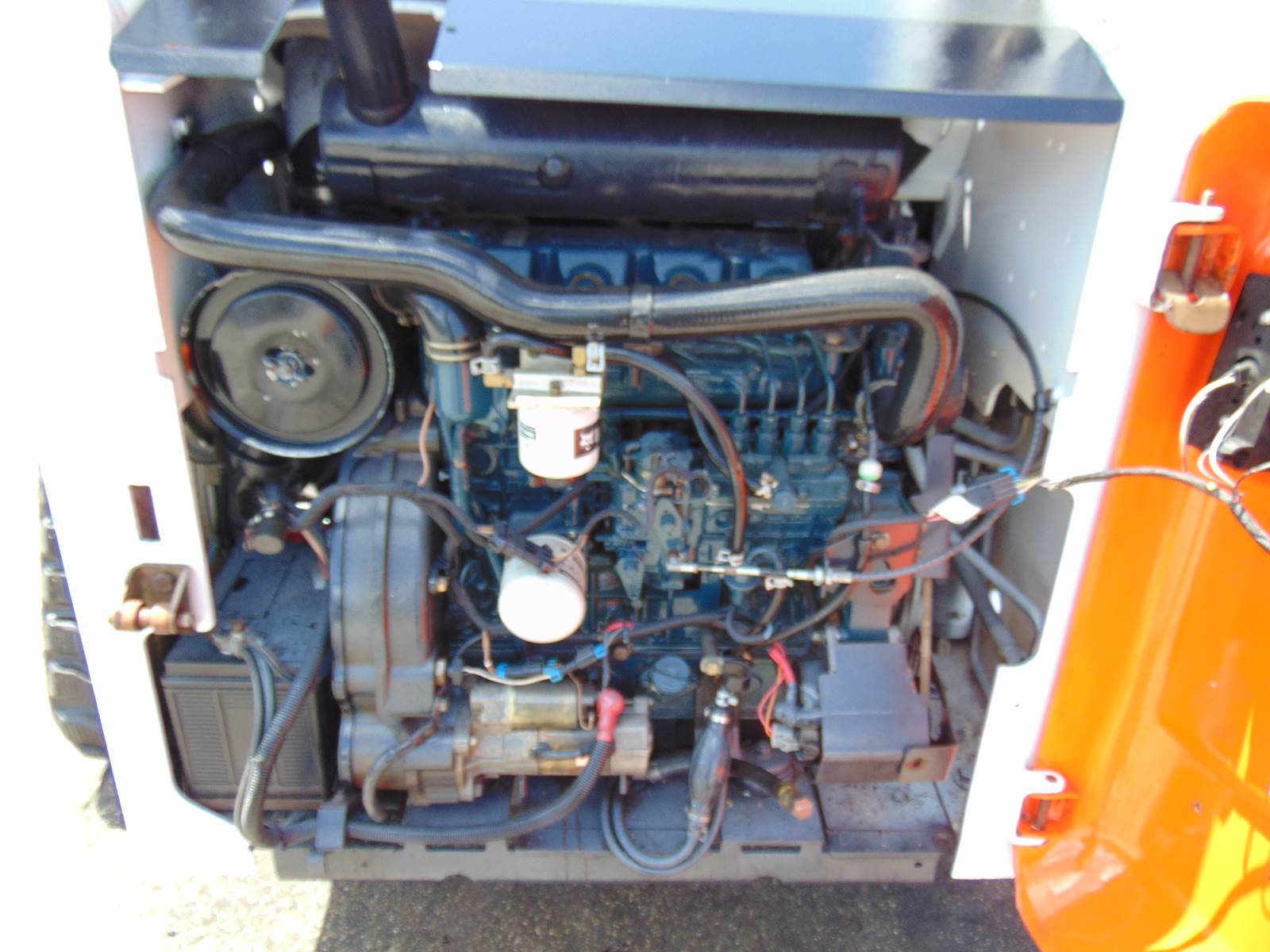 2009 BOBCAT T300 TURBO "KUBOTA V-330" PRE EMISSIONS - ONLY 2,091 ORIGINAL VERIFIED 1 OWNER HOURS - EVERYTHING NEW - RARE FIND - Image 13