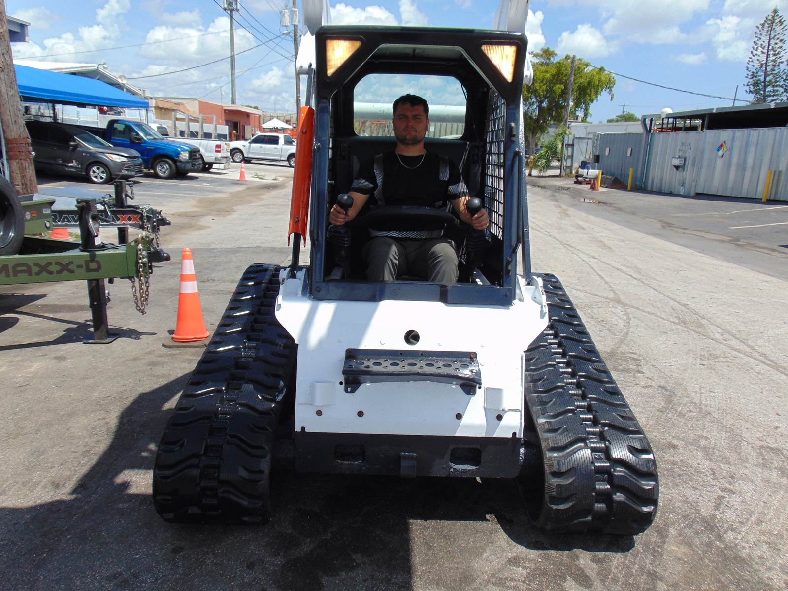 2009 BOBCAT T300 TURBO "KUBOTA V-330" PRE EMISSIONS - ONLY 2,091 ORIGINAL VERIFIED 1 OWNER HOURS - EVERYTHING NEW - RARE FIND - Image 17