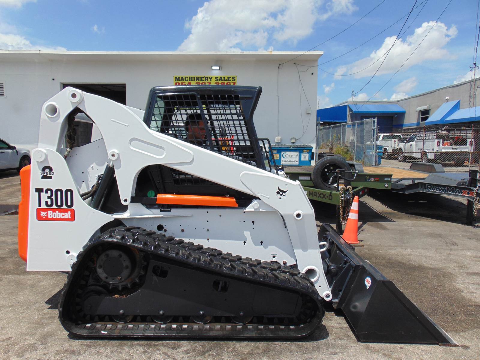 2009 BOBCAT T300 TURBO "KUBOTA V-330" PRE EMISSIONS - ONLY 2,091 ORIGINAL VERIFIED 1 OWNER HOURS - EVERYTHING NEW - RARE FIND - Image 5