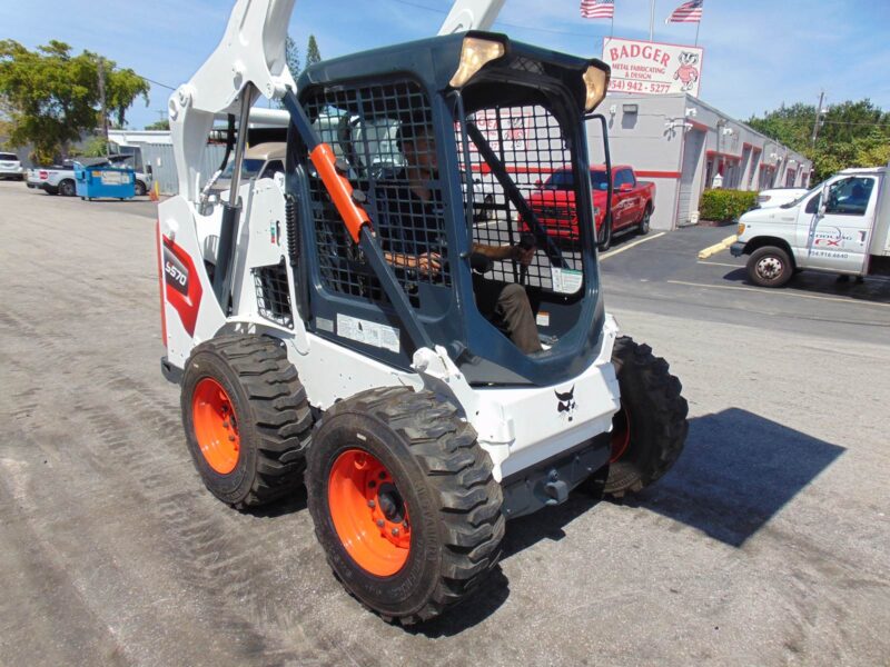 2015 BOBCAT S-570 TURBO - BIG 68 HP - STANDARD HAND AND FOOT CONTROLS - ONLY 1,810 HOURS - BRAND NEW TIRES - 100% SERVICED - Image 18