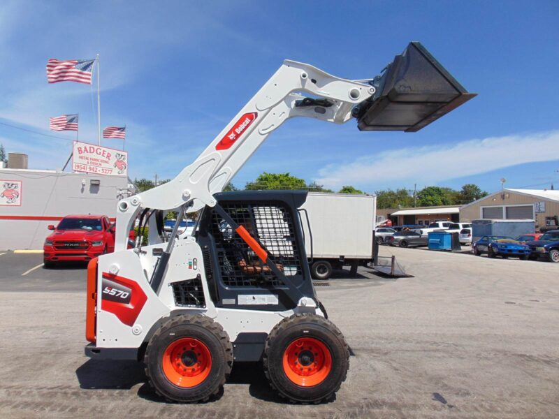 2015 BOBCAT S-570 TURBO - BIG 68 HP - STANDARD HAND AND FOOT CONTROLS - ONLY 1,810 HOURS - BRAND NEW TIRES - 100% SERVICED - Image 23
