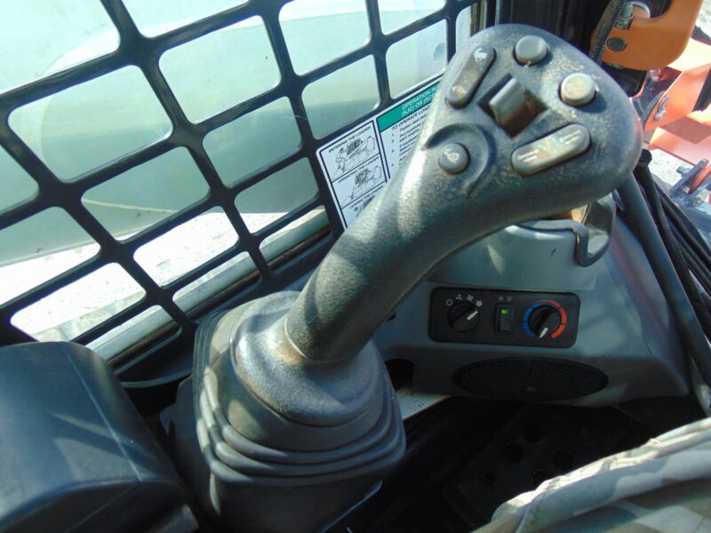 2019 BOBCAT T-650 TURBO "A/C COMFORT CAB" JOYSTICK CONTROLS - STEREO - KEYLESS SECURITY - ONLY 1,788 HOURS - Image 18