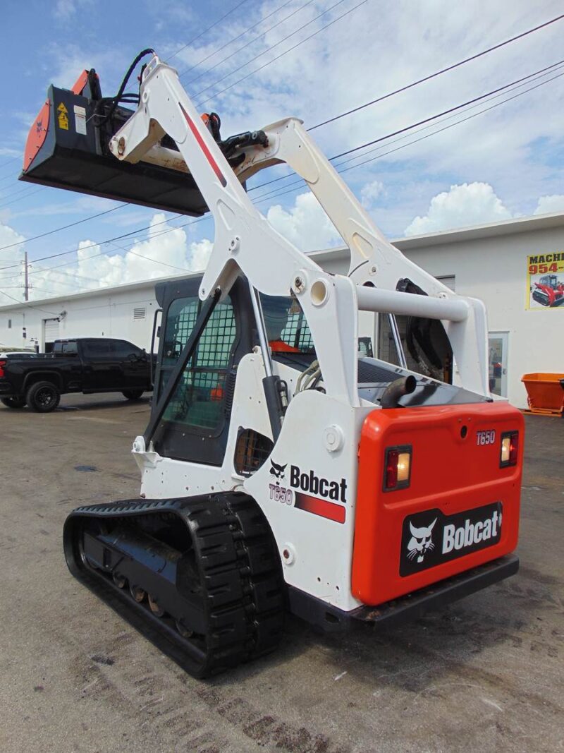 2019 BOBCAT T-650 TURBO "A/C COMFORT CAB" JOYSTICK CONTROLS - STEREO - KEYLESS SECURITY - ONLY 1,788 HOURS - Image 14