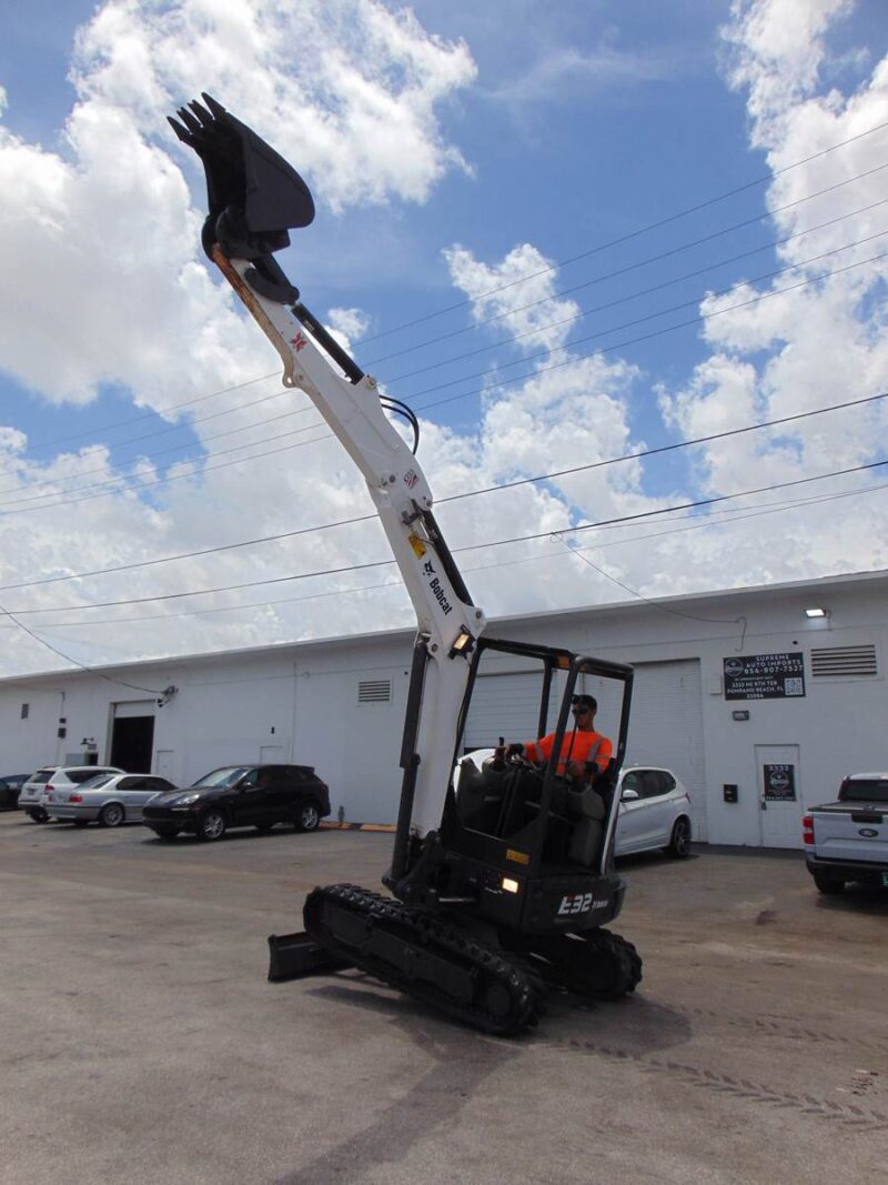2020 BOBCAT E32i MINI EXCAVATOR - KUBOTA DIESEL - 7,200 POUNDS WEIGHT - 2 SPEED - BRAND NEW TRACKS TODAY - ONLY 1,342 HOURS - Image 3