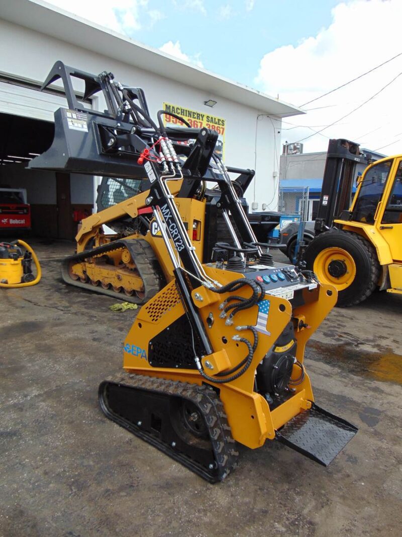 2025 NEW 2026 AGT INDUSTRIAL LRT23 SKID STEER W/ GRAPPLE BUCKET - BIG 23 HP V-TWIN GAS 4 STROKE - RUBBER TRACKS - BRAND NEW - Image 16