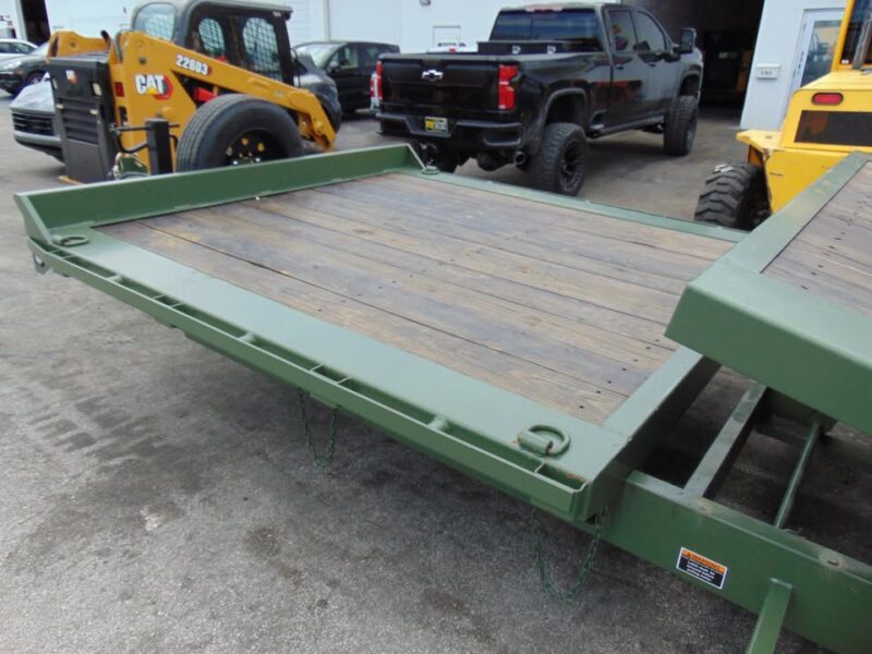 2025 NEW 2025 MAXXD 24' FLATBED UTILITY EQUIPMENT TILT DECK TRAILER - TANDEM 8K HYBRID AXLES - 18 PLY TIRES only used once - severe duty professional trailer - Image 17