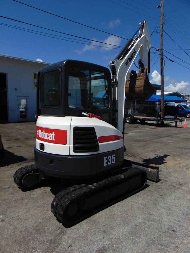 2013 BOBCAT E35 - M MINI EXCAVATOR - ENCLOSED AIR CONDITIONED CAB - KUBOTA PRE EMISSIONS DIESEL - ONLY 1,554 HOURS - 100% SERVICED AND JOB READY - Image 30