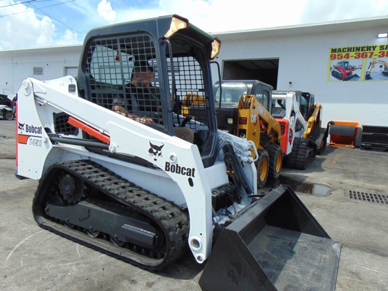 2017 BOBCAT T450 TURBO "JOYSTICKS" BOB-TACH POWER COUPLER - BOBCAT'S SMALLEST MID SIZED TRACK LOADER - ONLY 1,687 HOURS - ALL SERVICED TOO!
