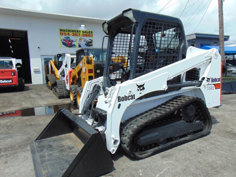 2017 BOBCAT T450 TURBO "JOYSTICKS" BOB-TACH POWER COUPLER - BOBCAT'S SMALLEST MID SIZED TRACK LOADER - ONLY 1,687 HOURS - ALL SERVICED TOO! - Image 2