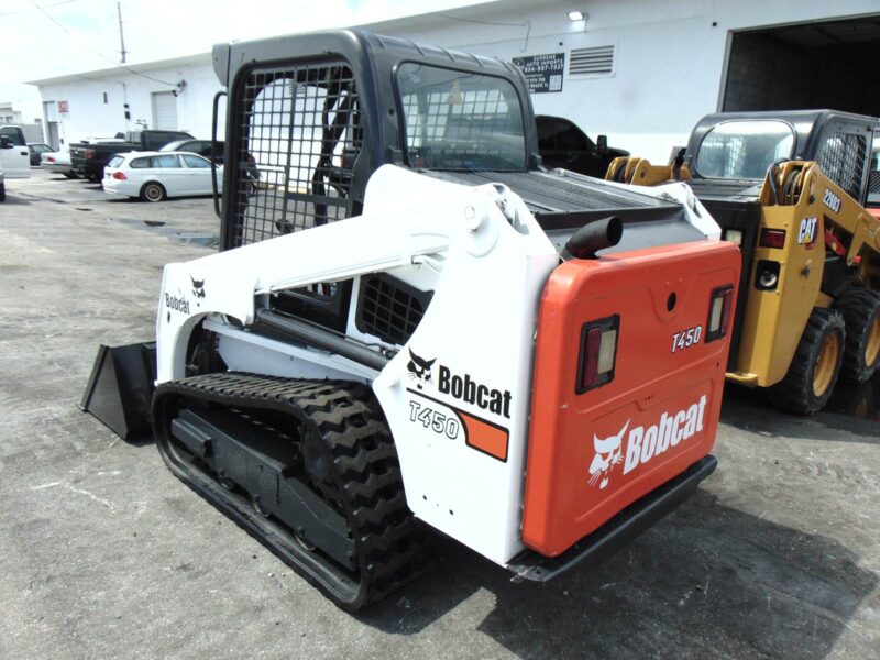 2017 BOBCAT T450 TURBO "JOYSTICKS" BOB-TACH POWER COUPLER - BOBCAT'S SMALLEST MID SIZED TRACK LOADER - ONLY 1,687 HOURS - ALL SERVICED TOO! - Image 5