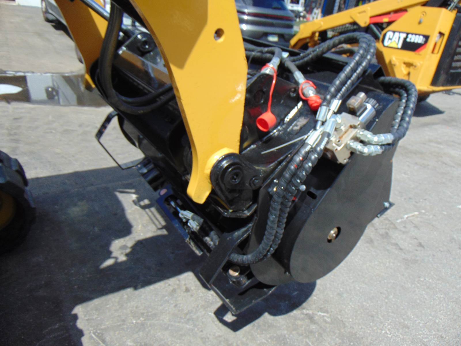 2026 FUTURE MB27 MIXING CONCRETE 1/2 YARD BUCKET - FITS ALL YEARS UNIVERSAL SKID STEER ATTACHMENT - Image 8