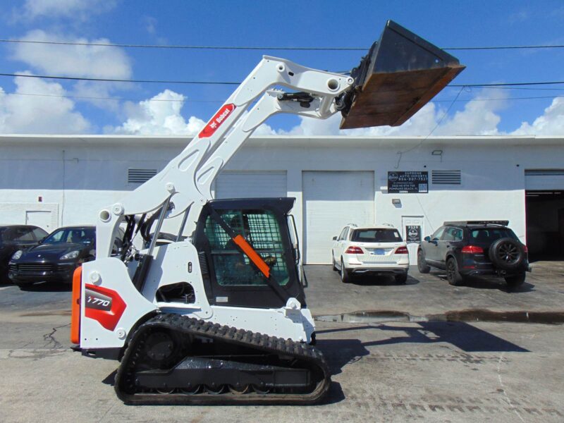 2017 BOBCAT T770 SKID STEER 92 HP TRACK LOADER - HEAT - A/C - STEREO - H.D. COOLING PKG - KEYLESS SECURITY - Image 21