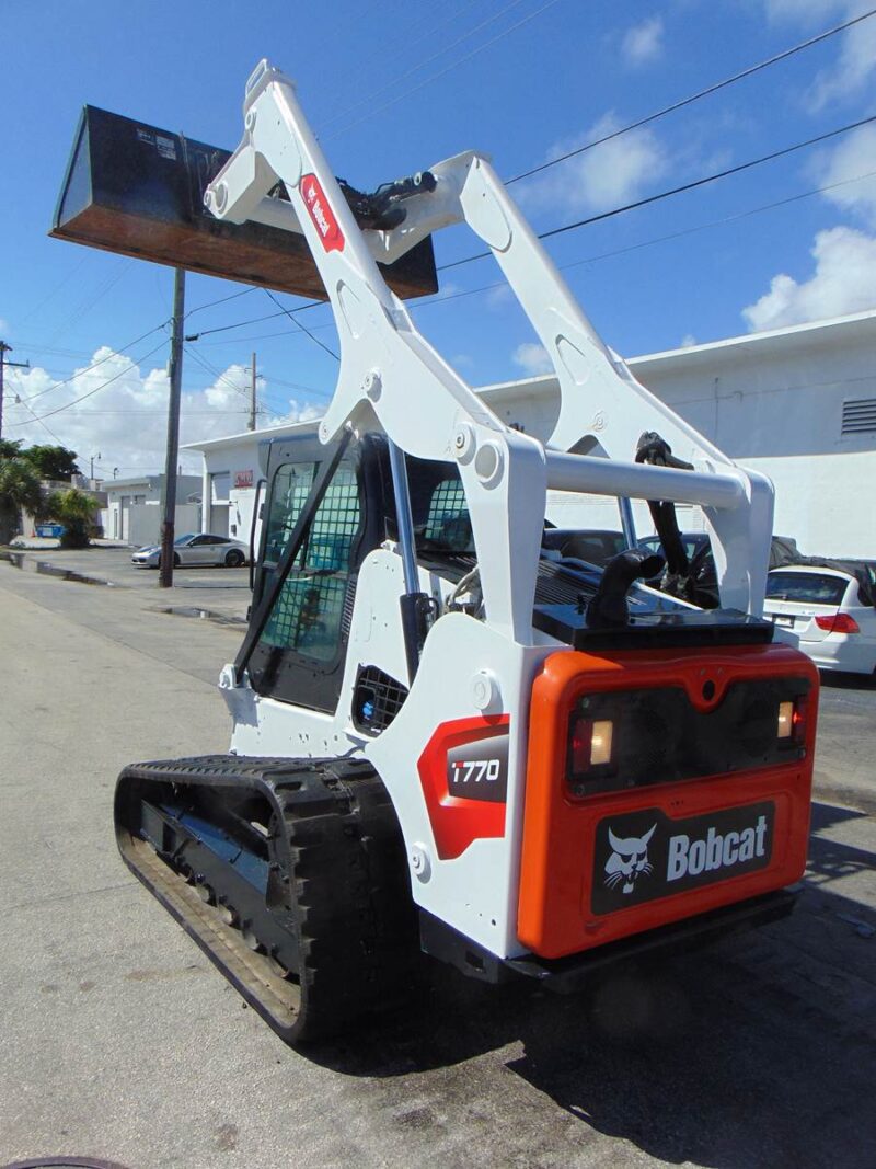 2017 BOBCAT T770 SKID STEER 92 HP TRACK LOADER - HEAT - A/C - STEREO - H.D. COOLING PKG - KEYLESS SECURITY - Image 25