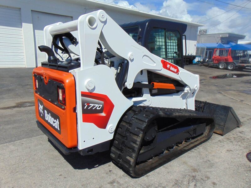 2017 BOBCAT T770 SKID STEER 92 HP TRACK LOADER - HEAT - A/C - STEREO - H.D. COOLING PKG - KEYLESS SECURITY - Image 27