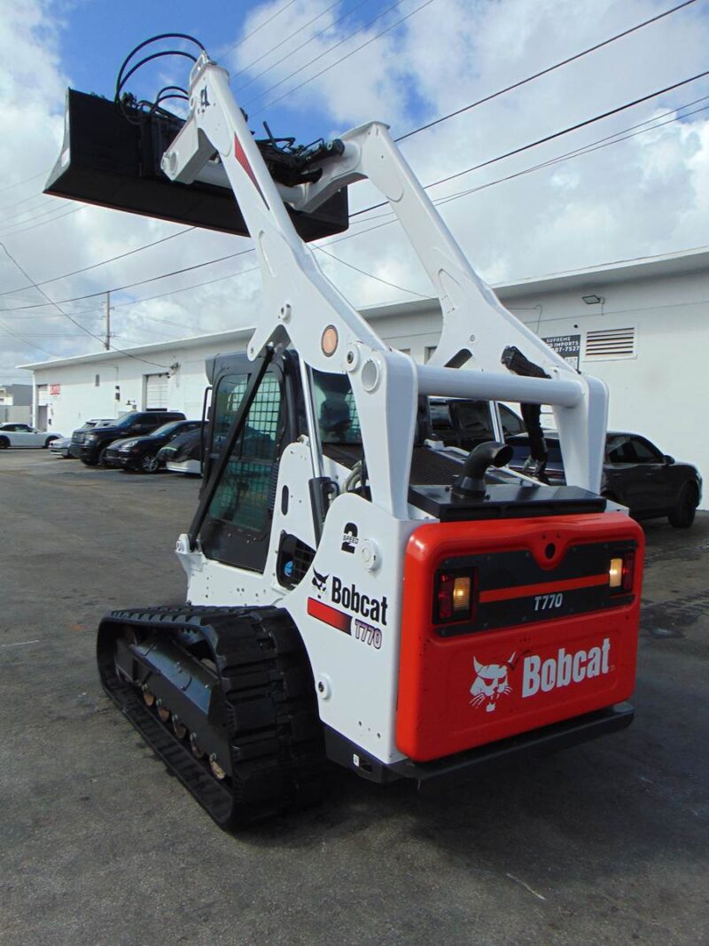 2018 BOBCAT T-770 TURBO 2 SPEED "HIGH FLOW" JOYSTICKS - H.D. COOLING PKG - HEAT AND A/C - STEREO - ONLY 1,132 HOURS - Image 32