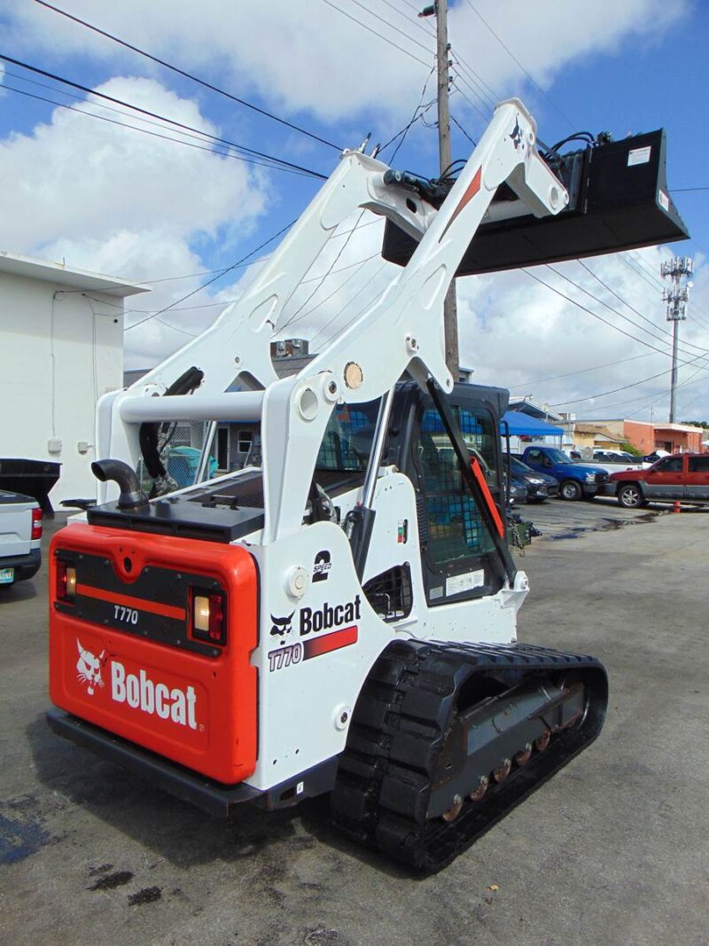 2018 BOBCAT T-770 TURBO 2 SPEED "HIGH FLOW" JOYSTICKS - H.D. COOLING PKG - HEAT AND A/C - STEREO - ONLY 1,132 HOURS - Image 31