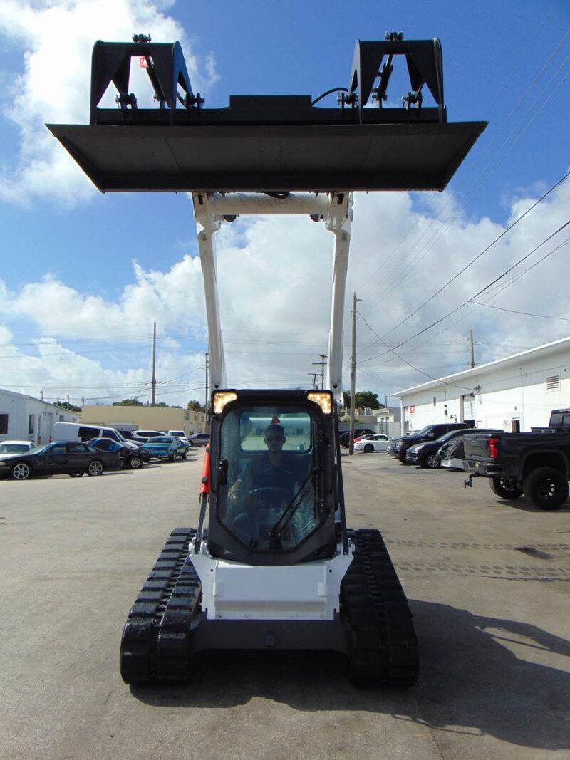 2018 BOBCAT T-770 TURBO 2 SPEED "HIGH FLOW" JOYSTICKS - H.D. COOLING PKG - HEAT AND A/C - STEREO - ONLY 1,132 HOURS - Image 29