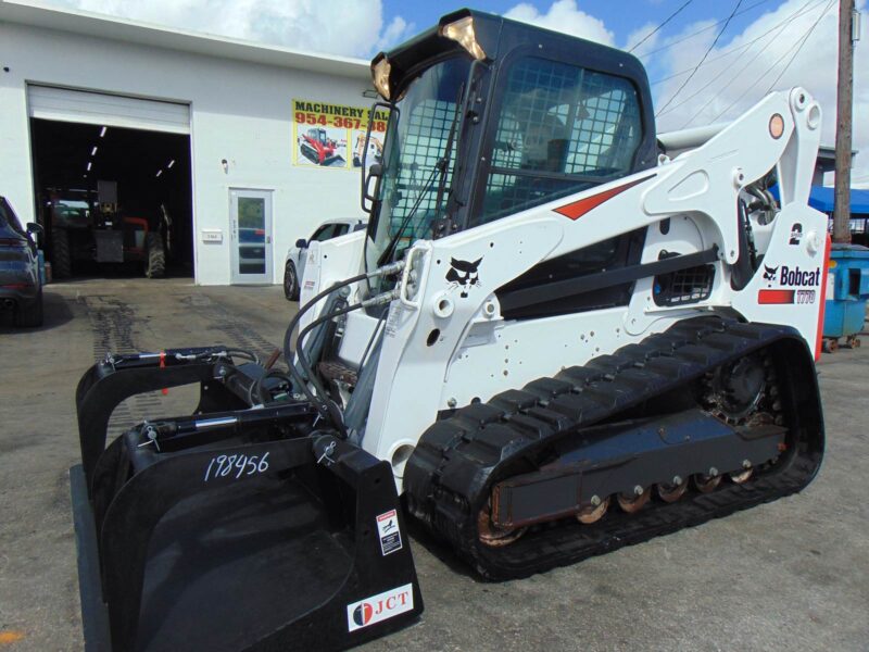 2018 BOBCAT T-770 TURBO 2 SPEED "HIGH FLOW" JOYSTICKS - H.D. COOLING PKG - HEAT AND A/C - STEREO - ONLY 1,132 HOURS - Image 12