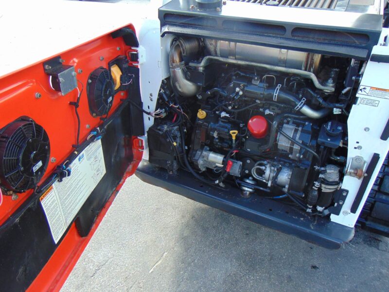 2018 BOBCAT T-770 TURBO 2 SPEED "HIGH FLOW" JOYSTICKS - H.D. COOLING PKG - HEAT AND A/C - STEREO - ONLY 1,132 HOURS - Image 7