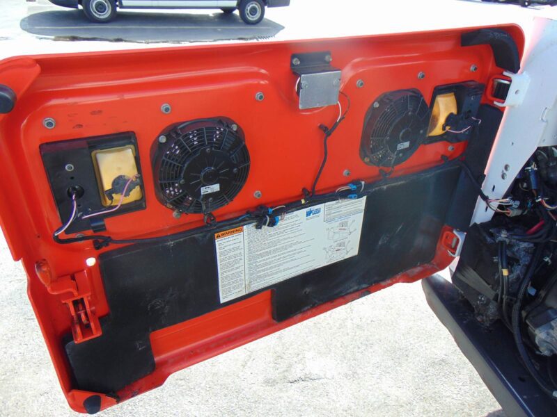 2018 BOBCAT T-770 TURBO 2 SPEED "HIGH FLOW" JOYSTICKS - H.D. COOLING PKG - HEAT AND A/C - STEREO - ONLY 1,132 HOURS - Image 9