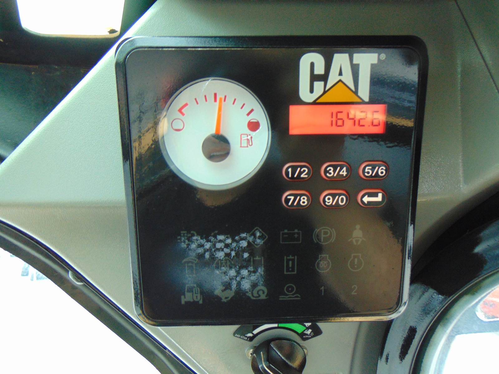 2017 CAT 289D TURBO 2 SPEED - JOYSTICKS - HEAT AND A/C - POWER QUICK ATTACH - COUNTERWEIGHTS - DPF DELETED - 1,642 HOURS - Image 18