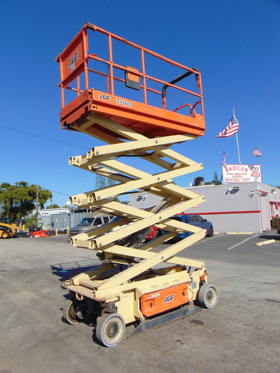 2018 JLG 3246ES SCISSOR LIFT - 38' WORKING HEIGHT - EXCELLENT ALL ORIGINAL PAINT - LOW HOURS - PERFORMS LIKE NEW - Image 20