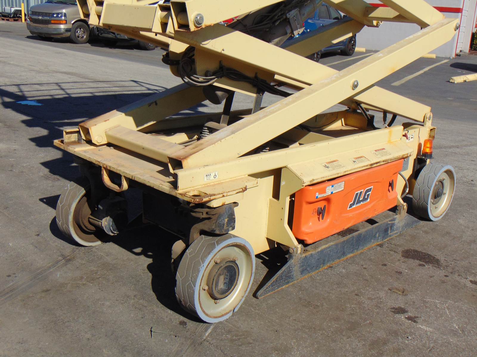 2018 JLG 3246ES SCISSOR LIFT - 38' WORKING HEIGHT - EXCELLENT ALL ORIGINAL PAINT - LOW HOURS - PERFORMS LIKE NEW - Image 21
