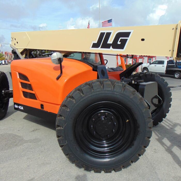 2015 JLG G6-42A 