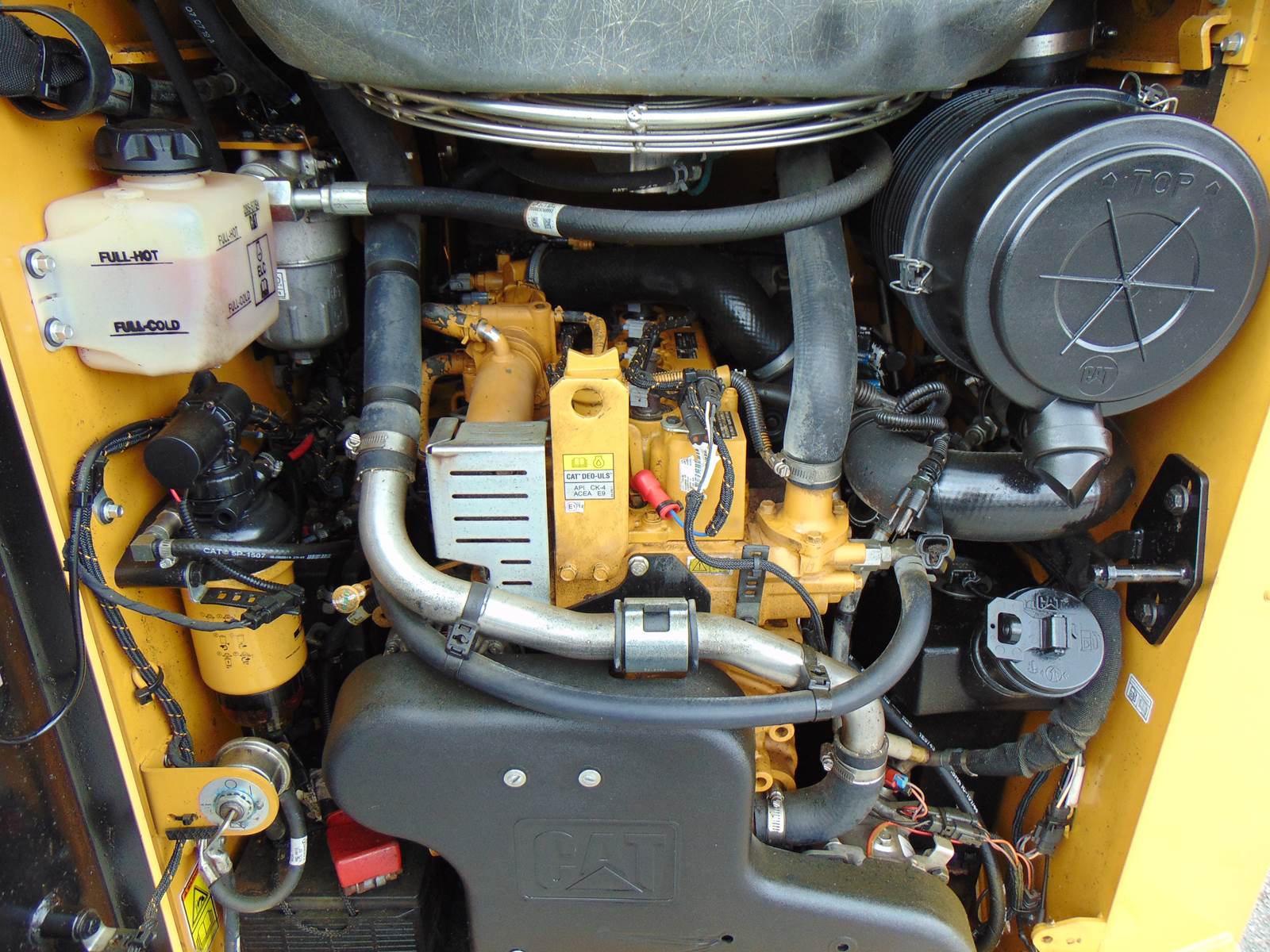 2020 CAT 259D3 TURBO 2 SPEED "COMFORT CAB" HEAT - AC - STEREO - CAMERA - JOYSTICKS - 1,143 HOURS - INSPECTED AND SERVICED - Image 14