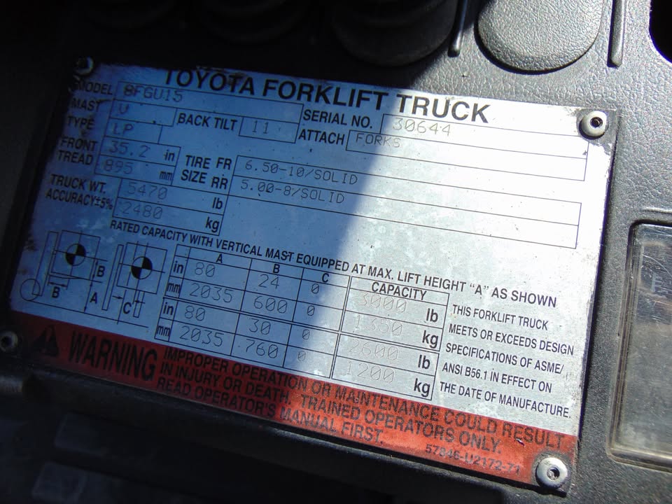 2013 TOYOTA 4.5K LB CAPACITY - DUAL STAGE MAST - LP PROPANE POWERED PNEUMATIC TIRE FORKLIFT FOR SALE 6' long super forks - propane tank included - only 2,035 hours - runs perfect - Image 13