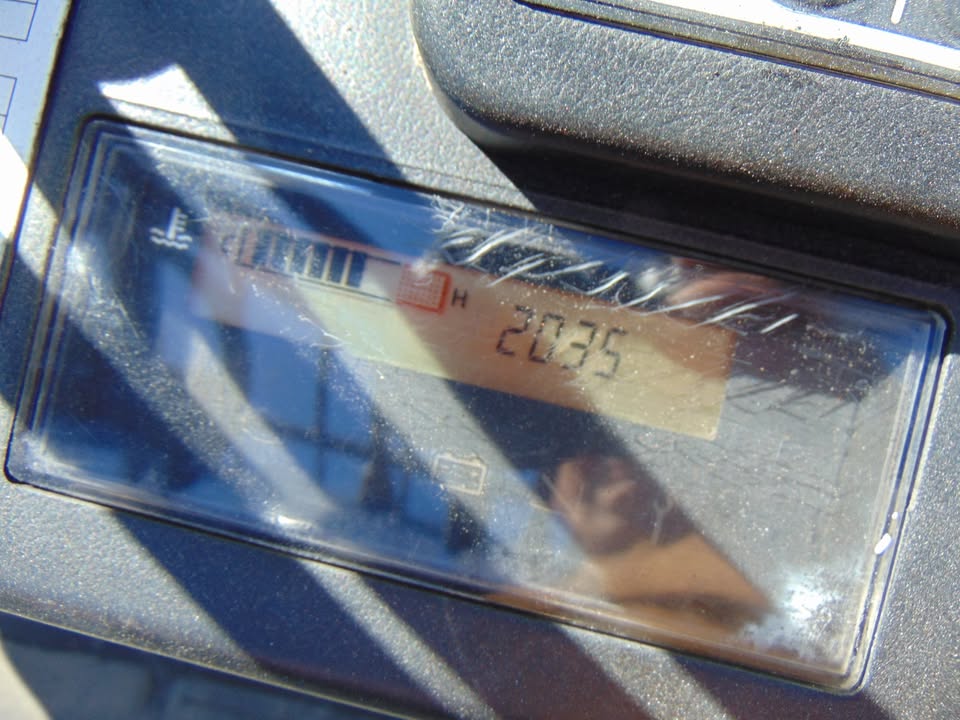 2013 TOYOTA 4.5K LB CAPACITY - DUAL STAGE MAST - LP PROPANE POWERED PNEUMATIC TIRE FORKLIFT FOR SALE 6' long super forks - propane tank included - only 2,035 hours - runs perfect - Image 6