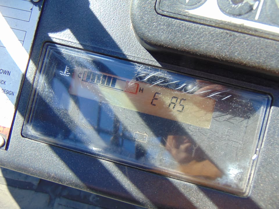 2013 TOYOTA 4.5K LB CAPACITY - DUAL STAGE MAST - LP PROPANE POWERED PNEUMATIC TIRE FORKLIFT FOR SALE 6' long super forks - propane tank included - only 2,035 hours - runs perfect - Image 7