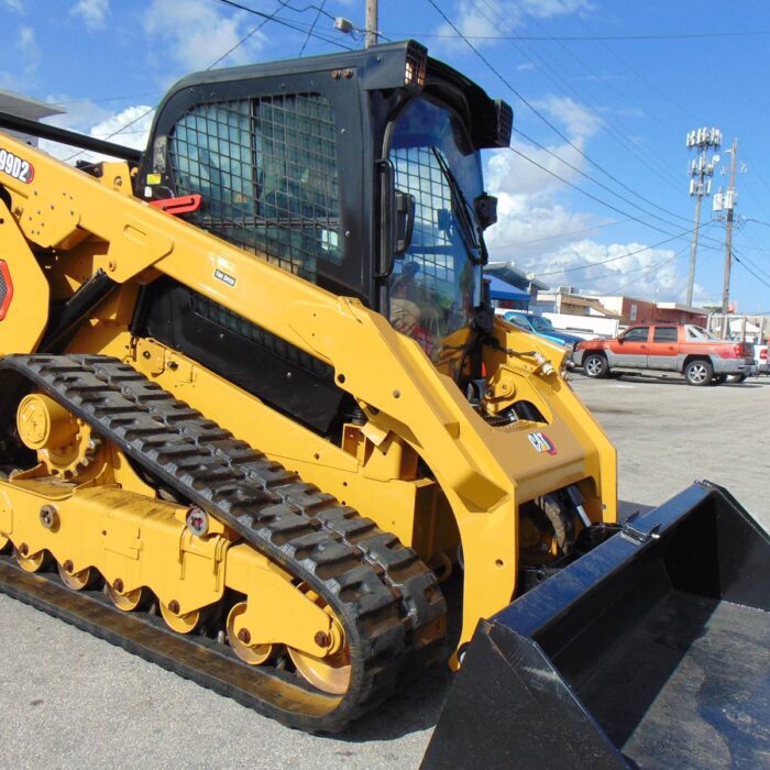 2016 CAT 299D2-XPS HIGH FLOW "EMISSIONS DELETED" ENCLOSED CAB - JOYSTICKS - CAMERA - 1,830 HOURS - FULLY SERVICED