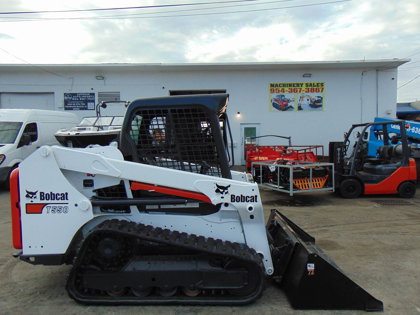 2018 BOBCAT T550 TURBO SKID STEER TRACK LOADER - ONLY 1,693 HOURS - HAND AND FOOT CONTROLS - 100% SERVICED - Image 12