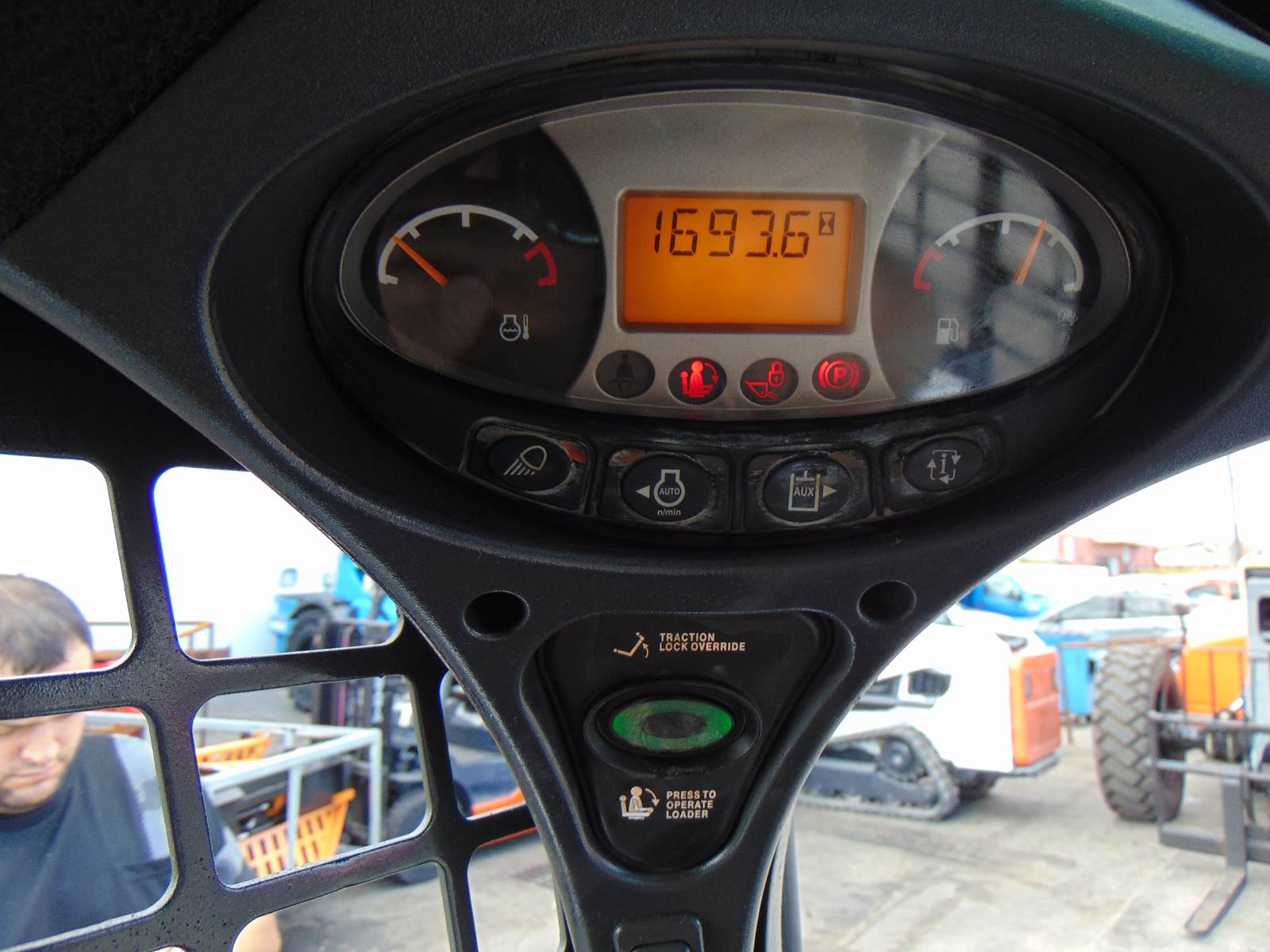 2018 BOBCAT T550 TURBO SKID STEER TRACK LOADER - ONLY 1,693 HOURS - HAND AND FOOT CONTROLS - 100% SERVICED - Image 15