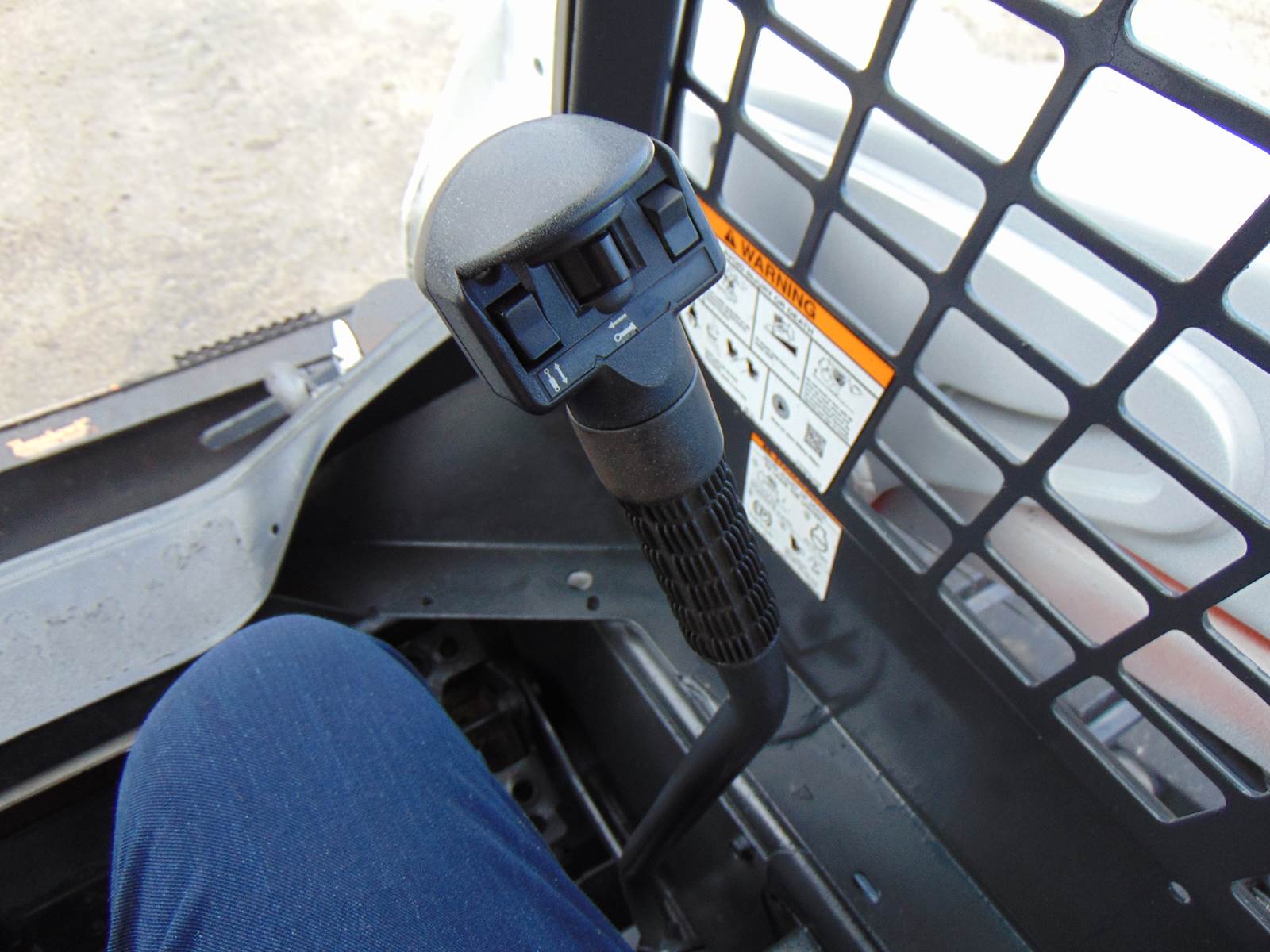 2018 BOBCAT T550 TURBO SKID STEER TRACK LOADER - ONLY 1,693 HOURS - HAND AND FOOT CONTROLS - 100% SERVICED - Image 17