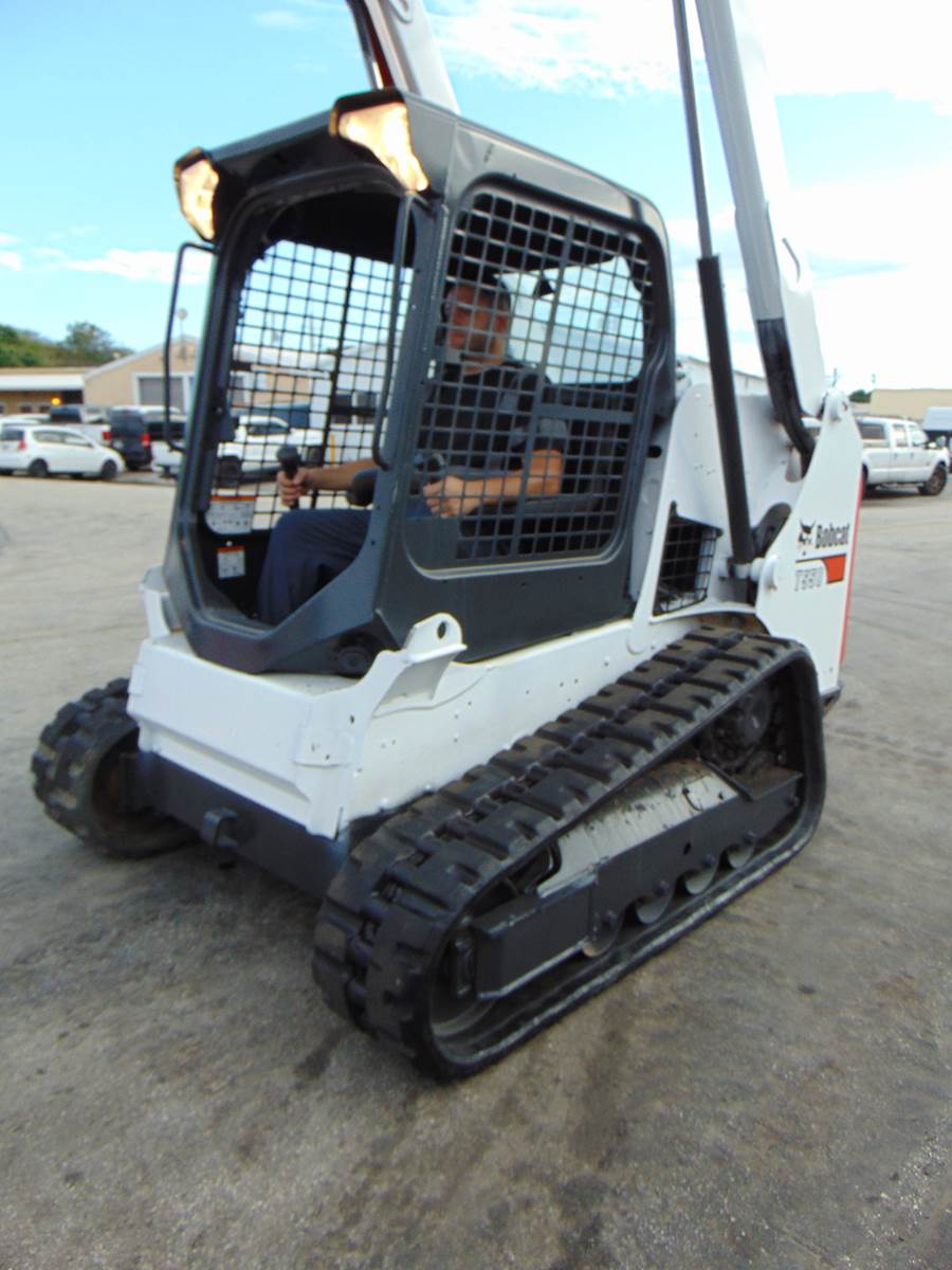 2018 BOBCAT T550 TURBO SKID STEER TRACK LOADER - ONLY 1,693 HOURS - HAND AND FOOT CONTROLS - 100% SERVICED - Image 25