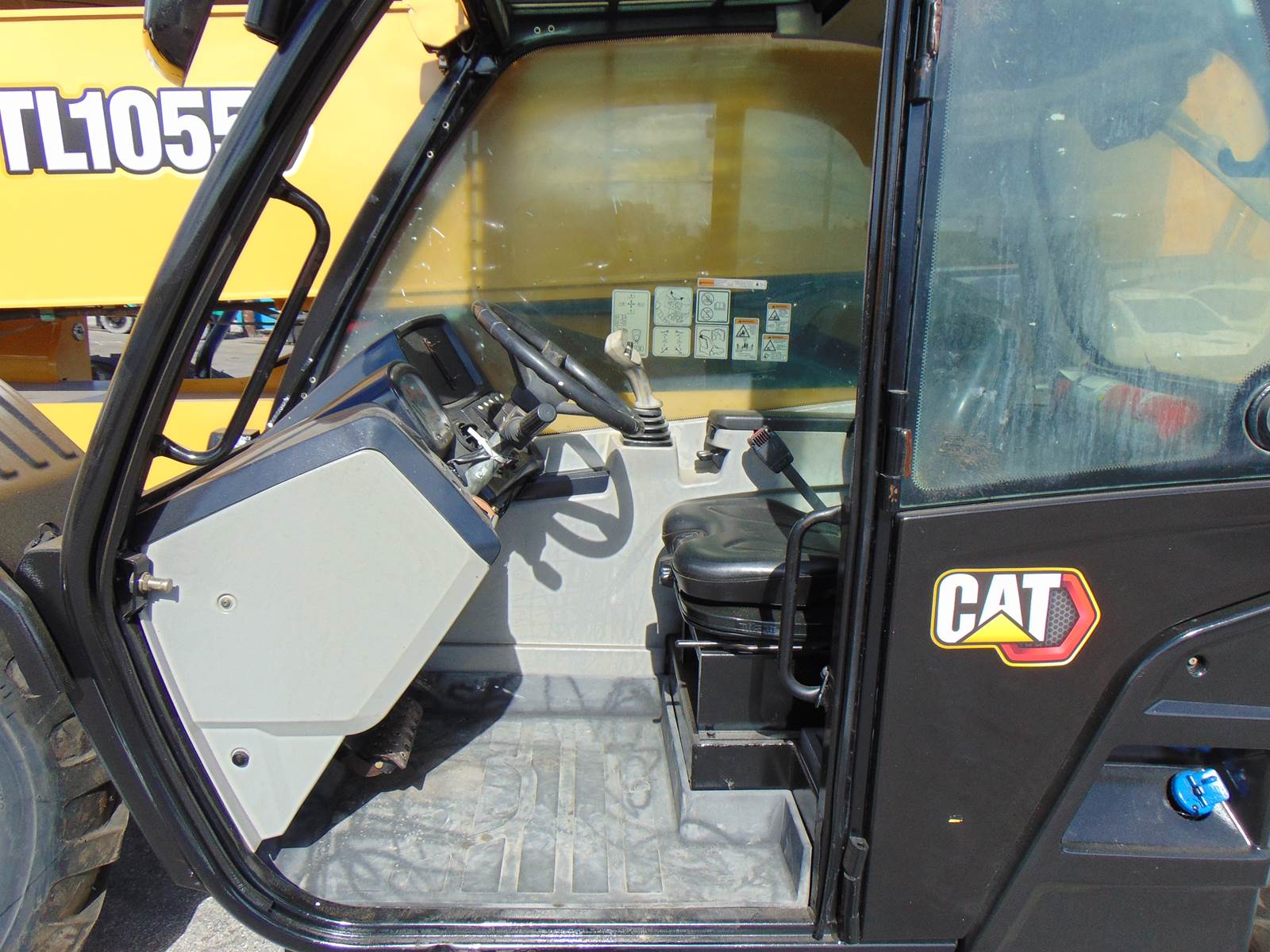 2018 CAT TL1055 TELEHANDLER "DELETED" NO DEF - 10K LBS - 55 FT - ROTATING FORK CARRIAGE - OUTRIGGERS - ONLY 2,631 HOURS - NEW TIRES - Image 18